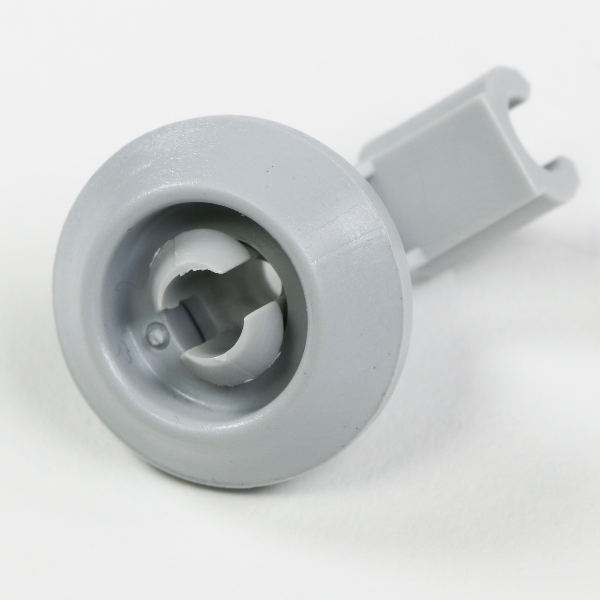 154522902 Frigidaire Dishwasher Roller Wheel & Bushing Assembly 1 154522902 Frigidaire Dishwasher Roller Wheel & Bushing Assembly