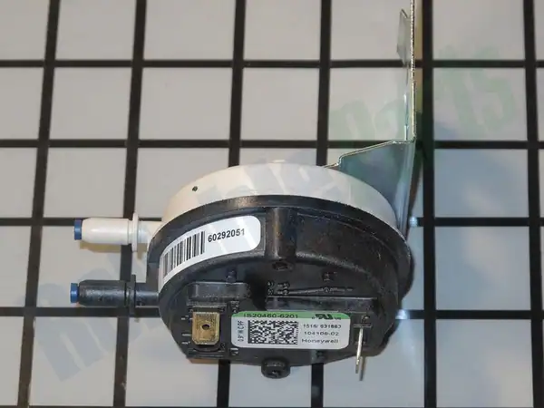 10U94 Goodman -.90"wc SPST Pressure Switch 2 10U94 Goodman -.90"wc SPST Pressure Switch - Image 2