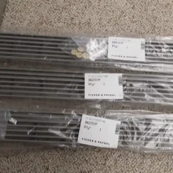 862727P Fisher & Paykel Refrigerator Kit Grille Kickstrip 890Bi OEM replacement part