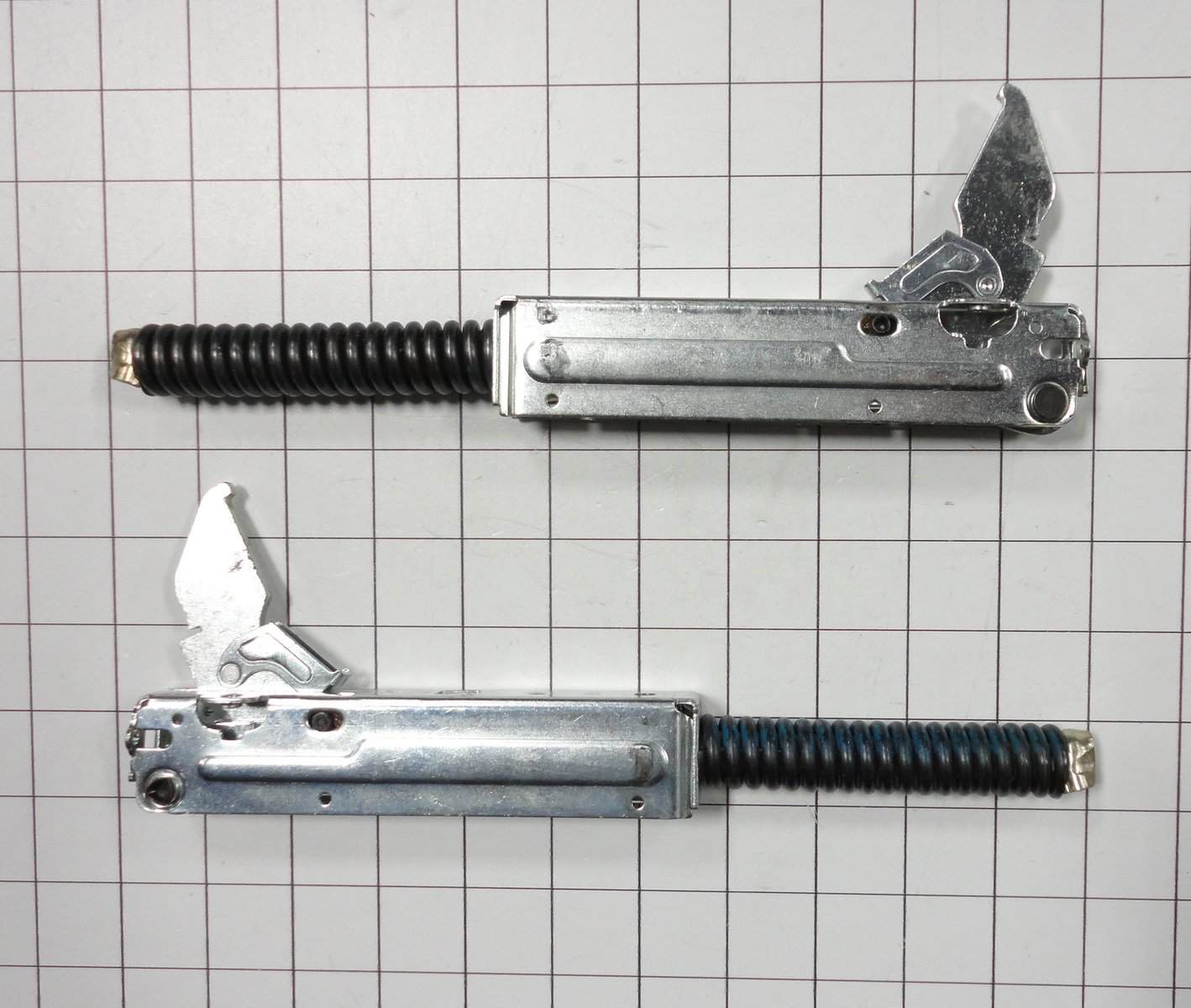 SMG DE81-04530A Samsung Door Hinge Kit Lg Door