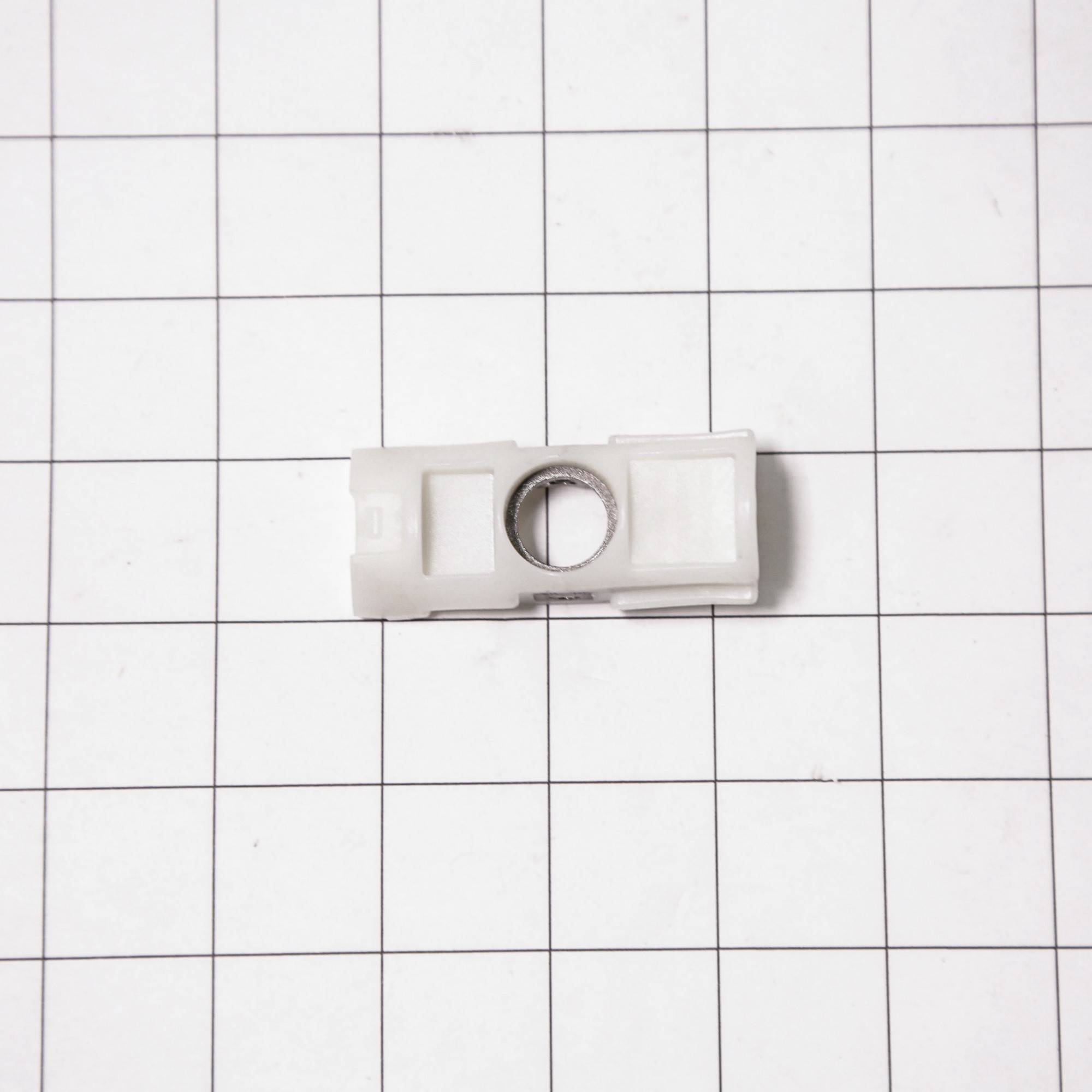 SUPPORT-HANDLE REF UPP;AW1-12,AW4,POM,K3 1 SUPPORT-HANDLE REF UPP;AW1-12,AW4,POM,K3