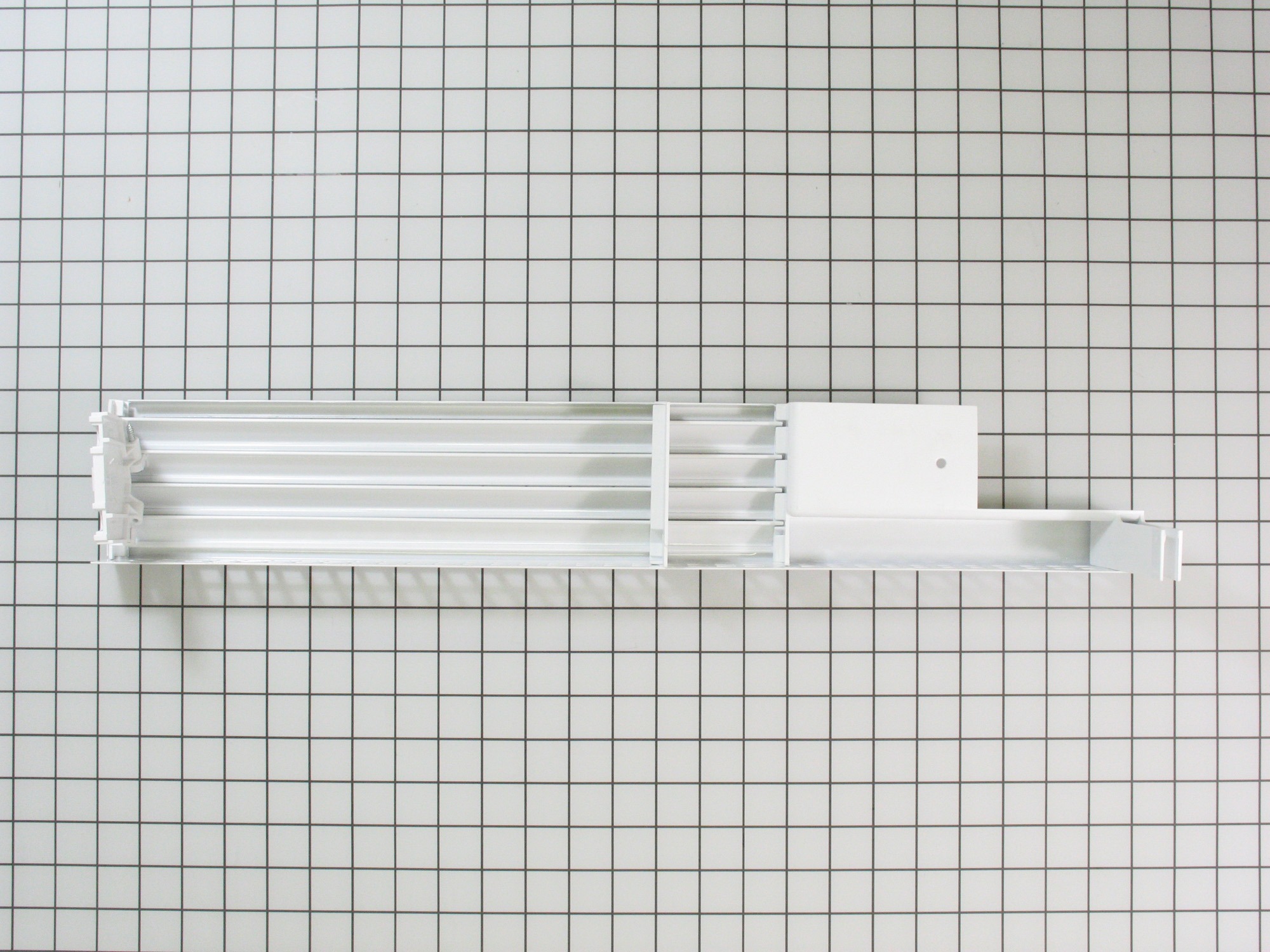 00686079 Bosch Refrigerator Base Panel 3 00686079 Bosch Refrigerator Base Panel - Image 3